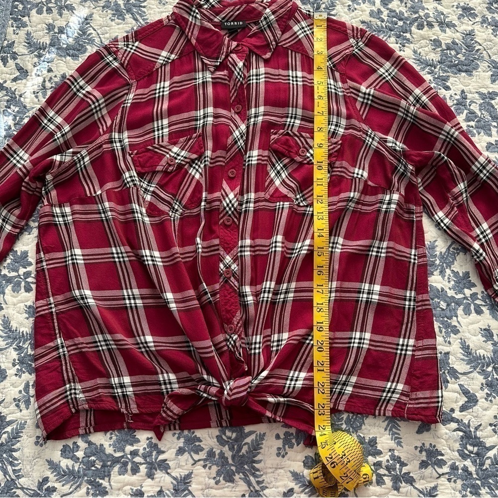 Torrid Plaid Taylor Red & White Top 1X - Picture 10 of 11